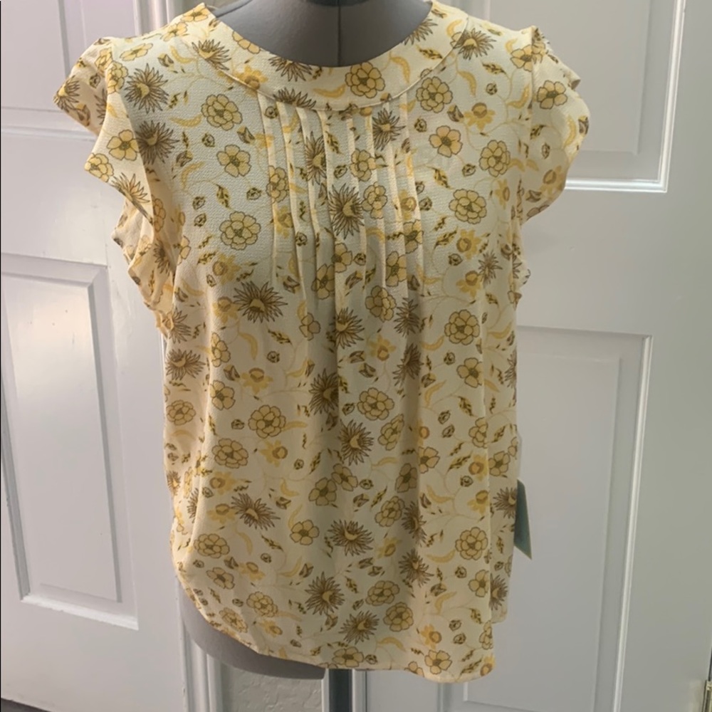 CeCe floral/yellow top - Sz S